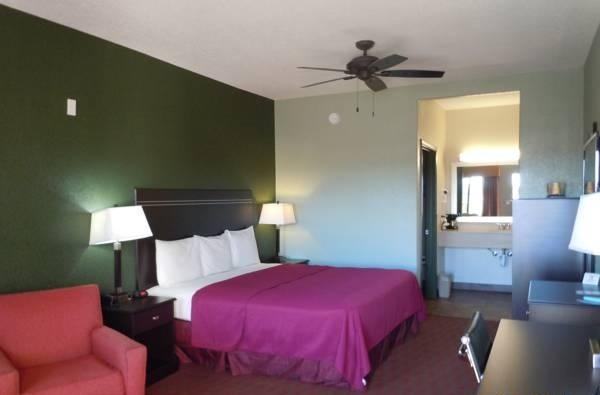 Stockdale Inn And Suites Ngoại thất bức ảnh